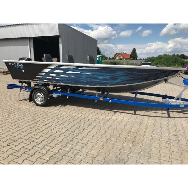 Bateau de pêche 'BREMA 500 FISHING PRO + VIVIER'