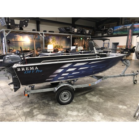 Bateau de pêche 'BREMA 430 FISHING PRO + VIVIER'