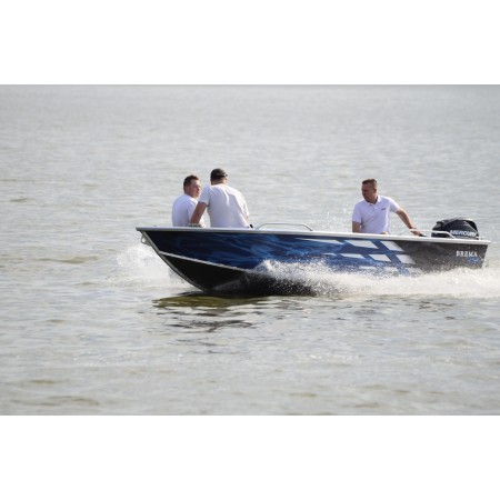 Bateau de pêche 'BREMA 450 FISHING PRO + VIVIER'